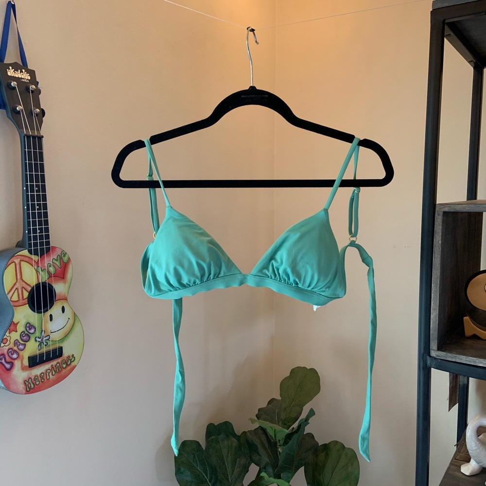 teal top